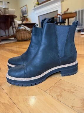 TOMS Bennet Chelsea Lug Boots Black Leather Chunky Sole Women’s Size 8.5